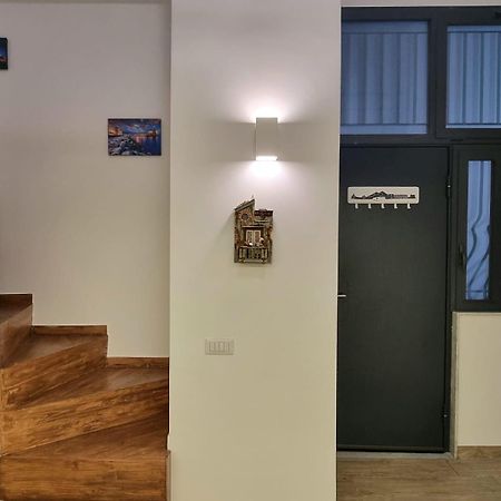 Casa Comoda E Centrale In Quartiere Storico Di Napoli Exterior photo